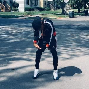 Meet your Posher, Ayo